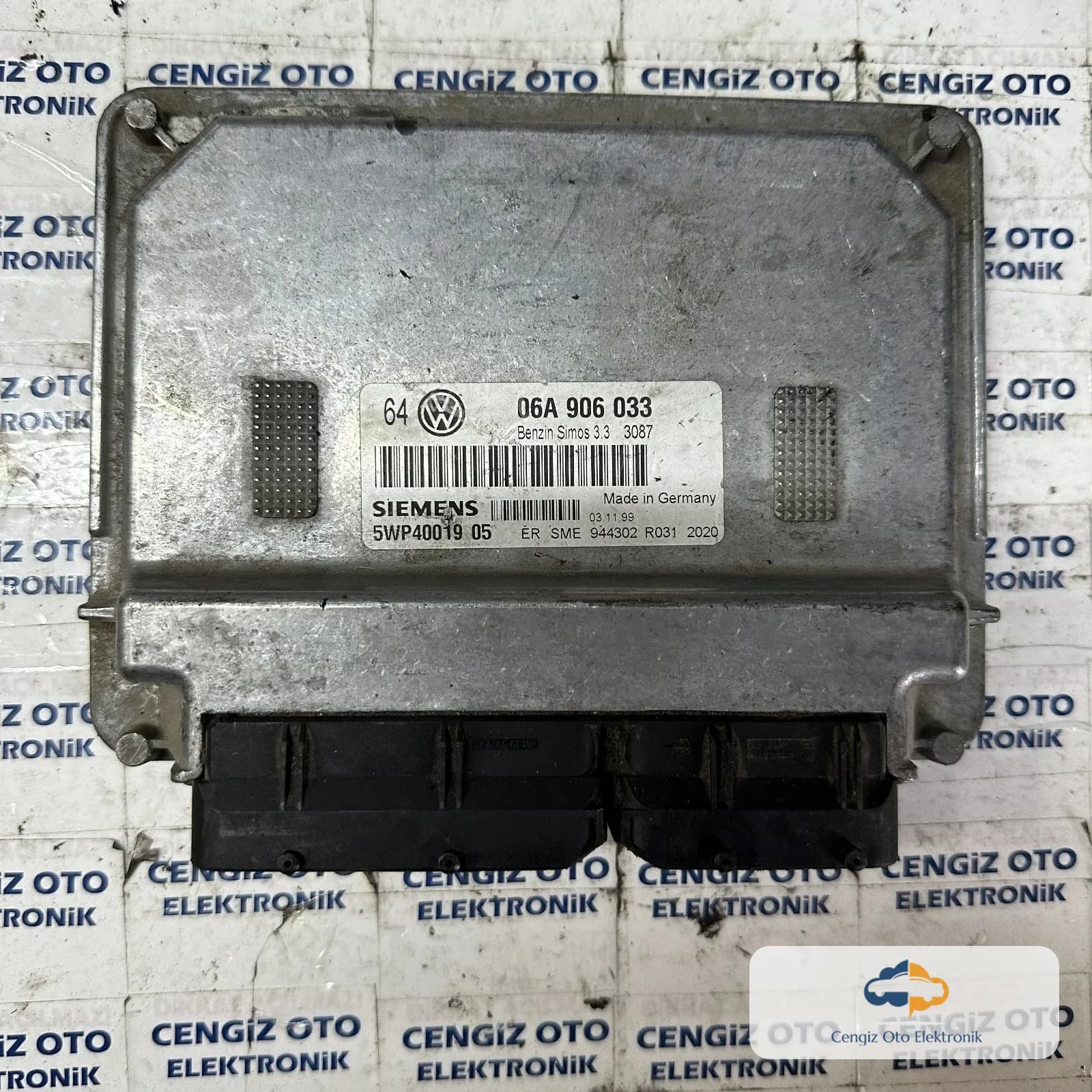 Volkswagen Golf  Motor Beyini - 5WP4001905 - 06A906033