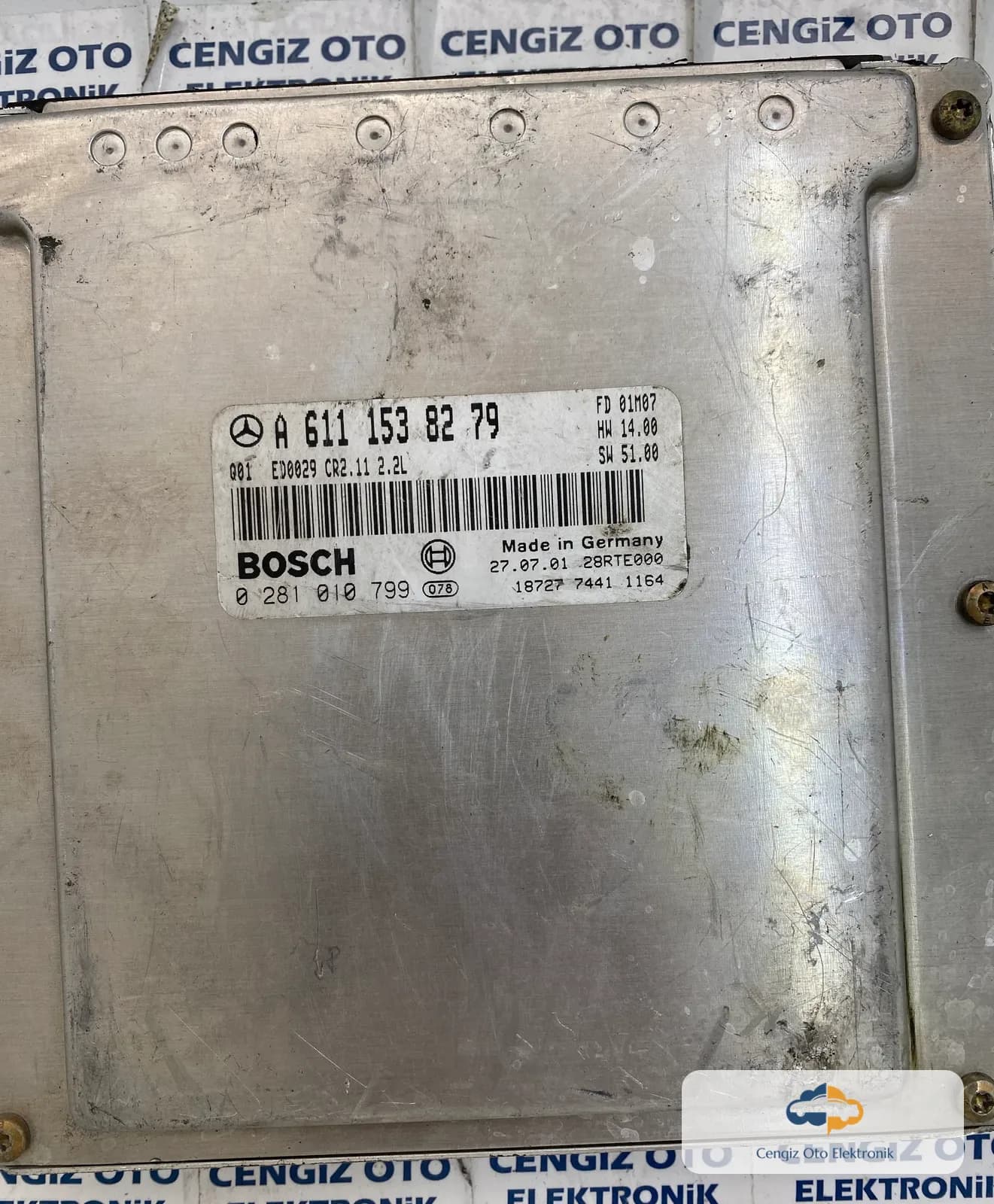 0 281 010 799 - A 611 153 82 79 - Mercedes motor beyni
