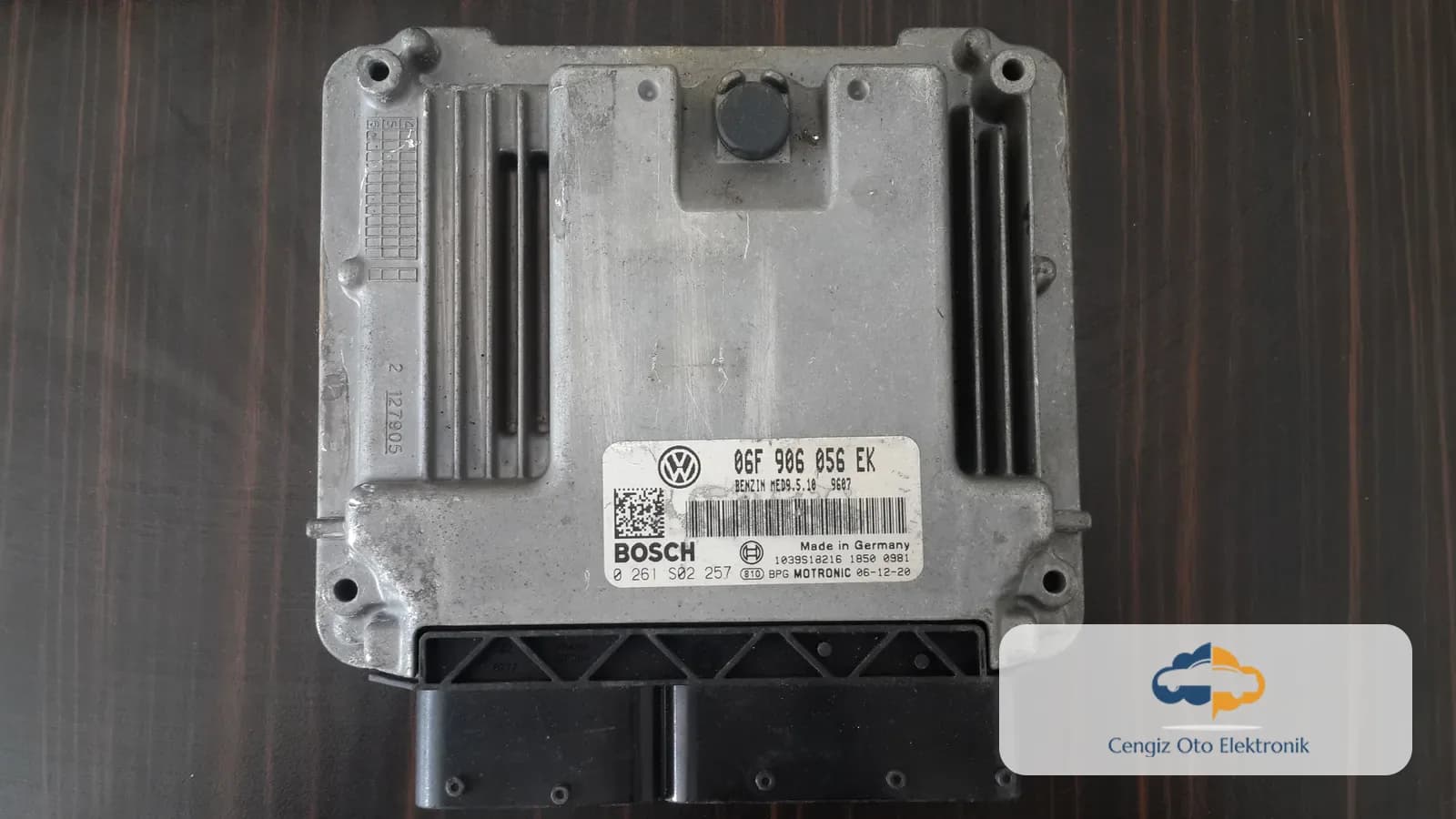 Volkwagen Jetta Motor Beyini - 06F906056EK