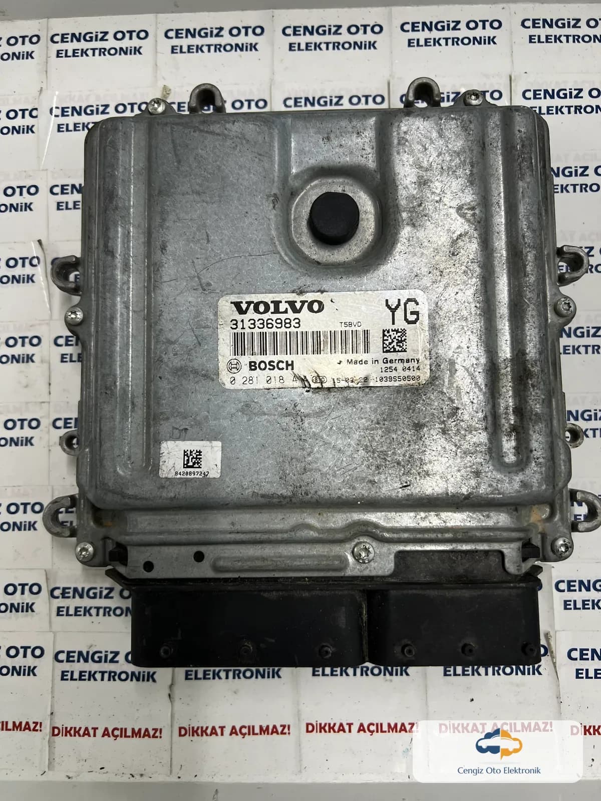0281018414 - Volvo XC60 XC70 motor beyini
