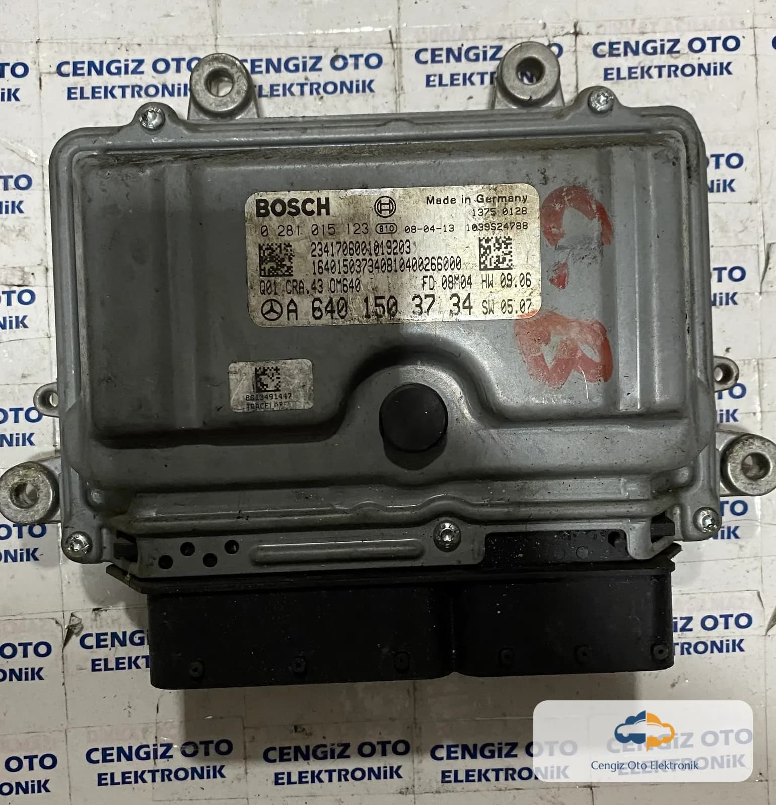 Mercedes Motor Beyini - 0281015123 - A6401503734