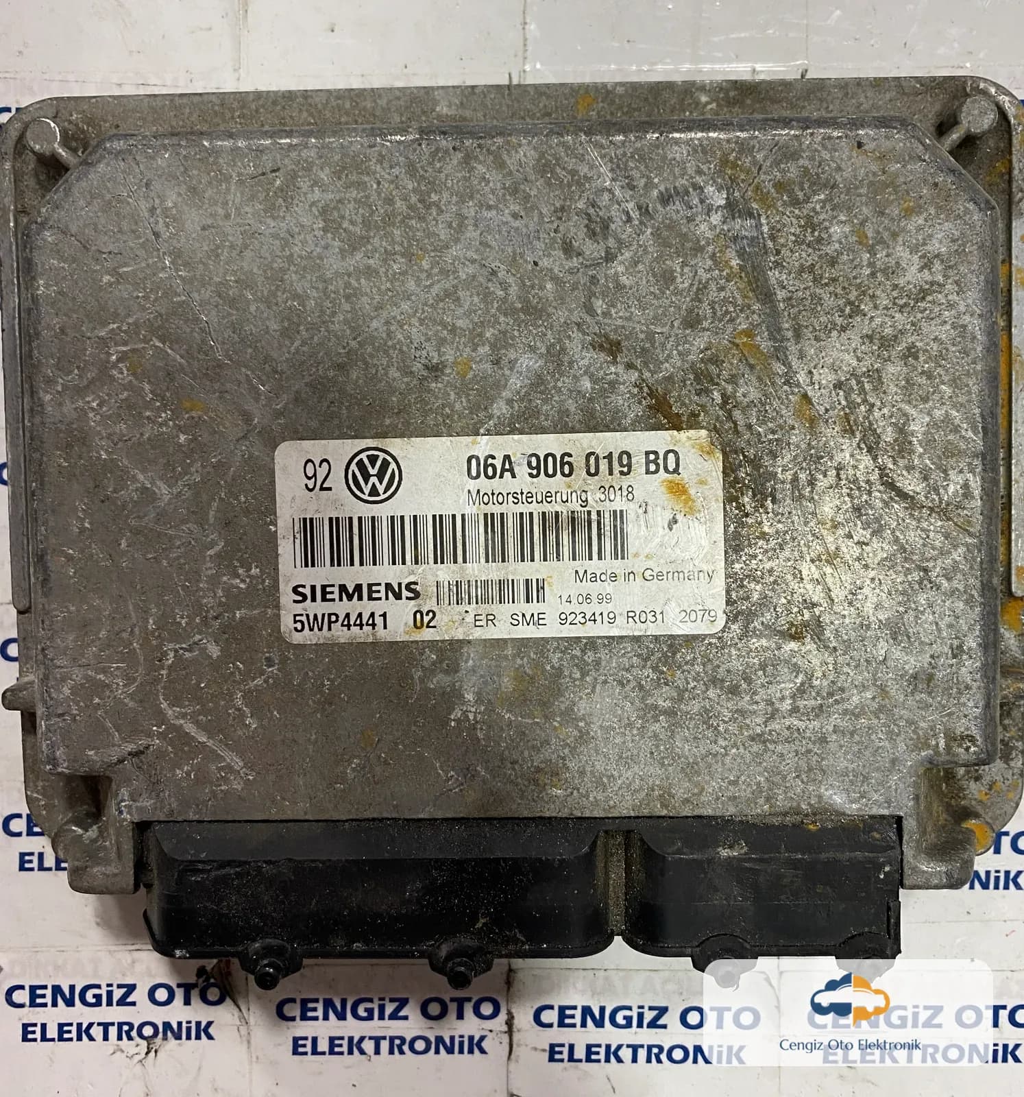 Volkswagen Golf Motor Beyini - 06A906019BQ - 06A 906019BQ - 5WP444102