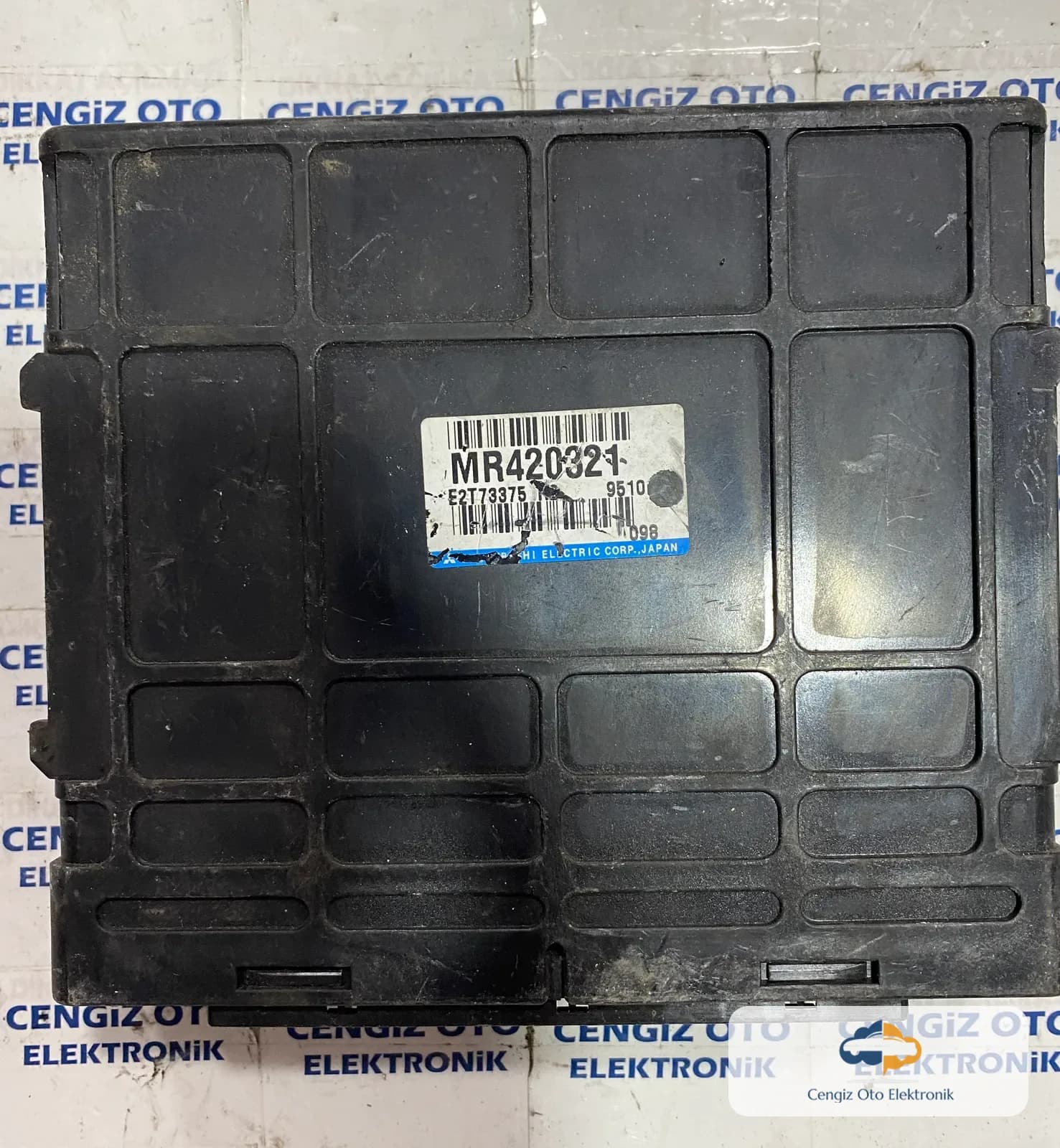 Mitsubishi Carısma Motor Beyini - MR420321