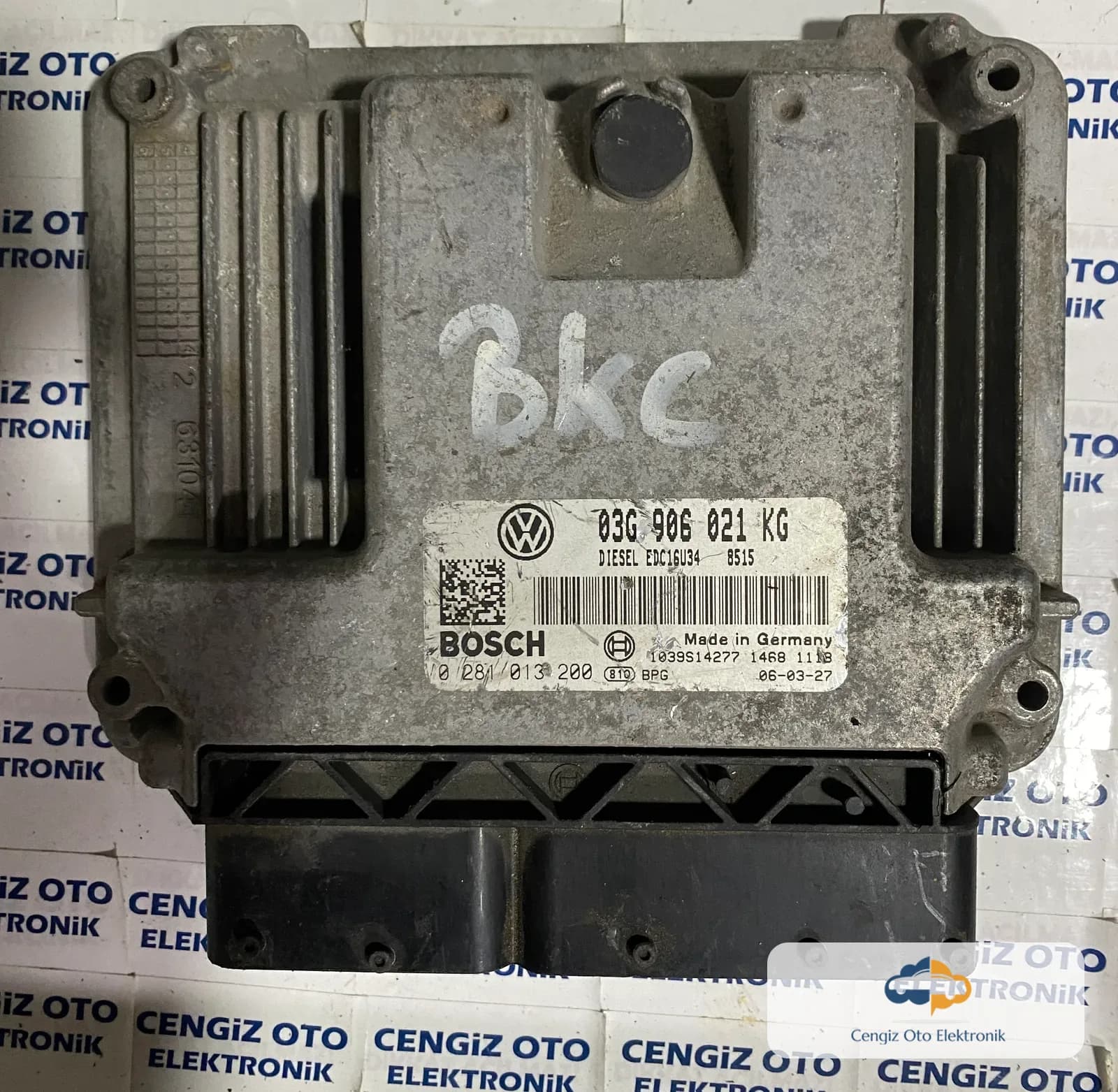 Volkswagen Golf Motor Beyini - 0 281 013 200 - 0281013200 - 03G 906 021KG - 03G906021KG