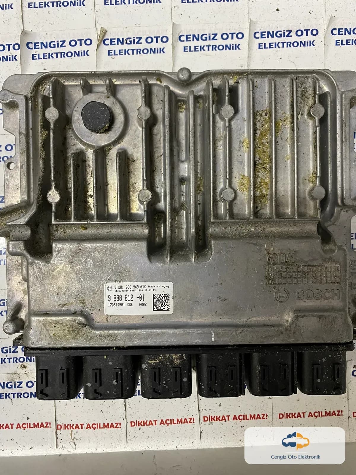 BMW 1 Serisi 116d Motor Beyini - 988881201 - 9 888 812 01 - 0 281 036 949 - 0281036949