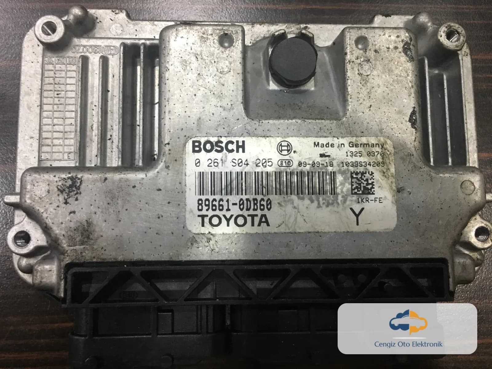 Toyota Aygo Yaris - 0261S04205 - 896610DB60