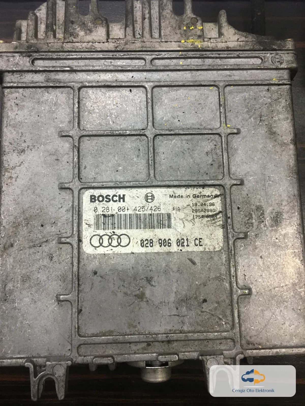 Audi A4 1.9 - 0281001425/426 - 028906021CE