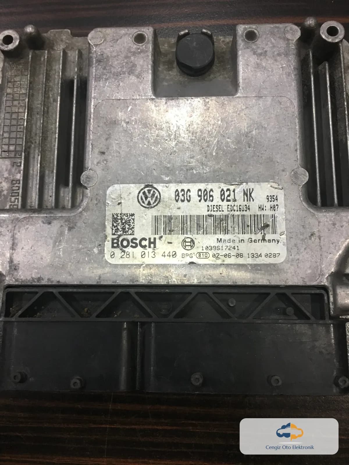 Volkswagen Passat Motor Beyini - 0281013440 - 03G906021NK