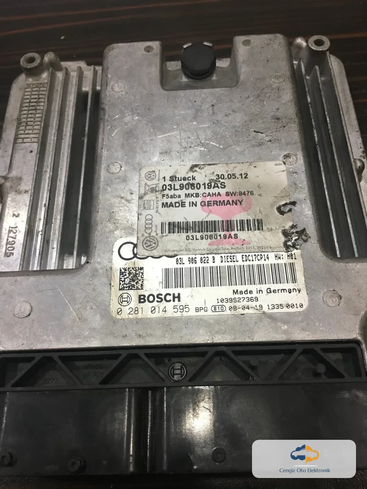 Audi A4 Motor Beyini - 0281014595 - 03L906022B - EDC17CP14