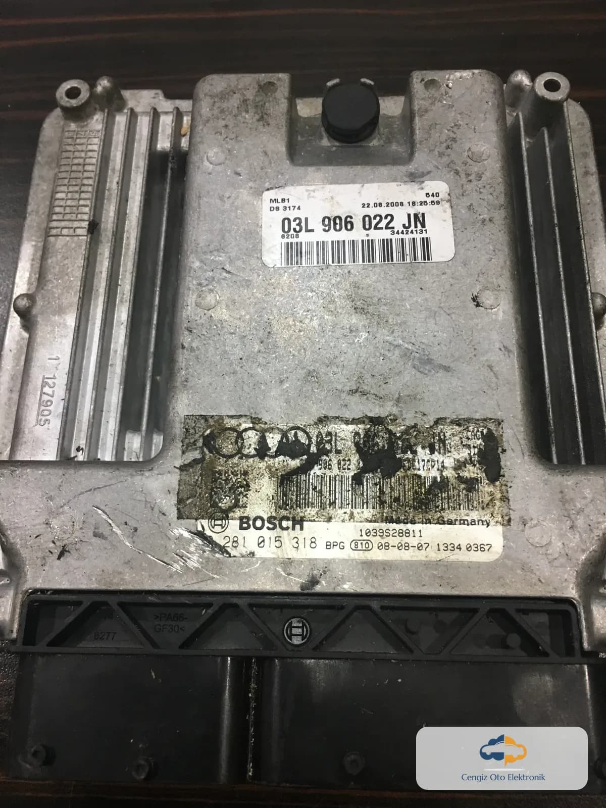 Audi A4 2.0 Motor Beyini - 0281015318 - 03L906022JN