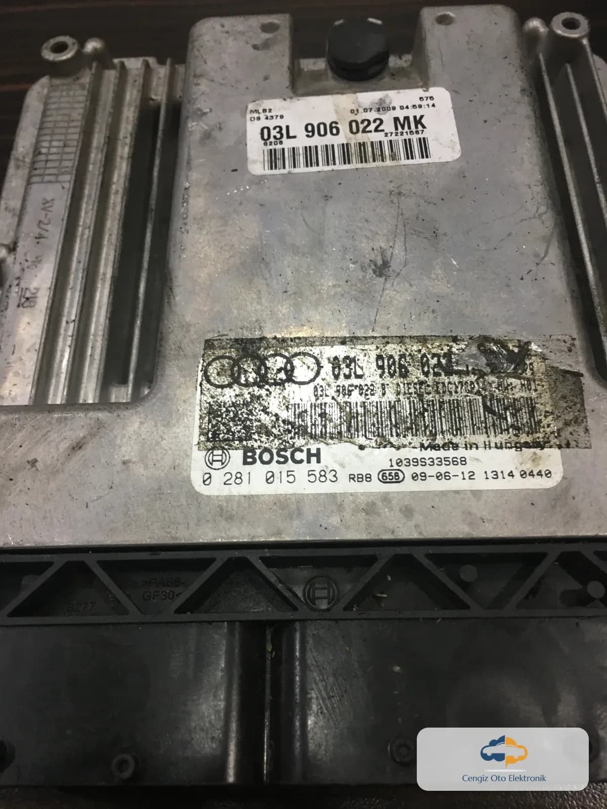 Audi A4 2.0 TDI Motor Beyini - 0281015583 - 03L906022MK