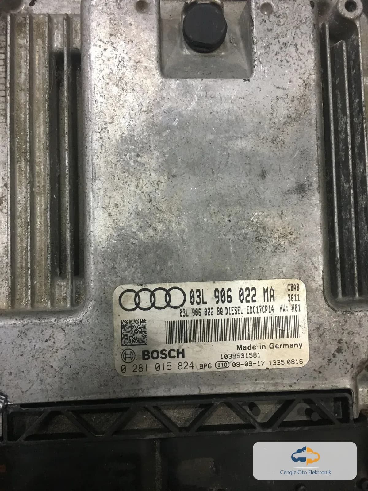 Audi A3 Motor Beyini - 0281015824 - 03L906022MA