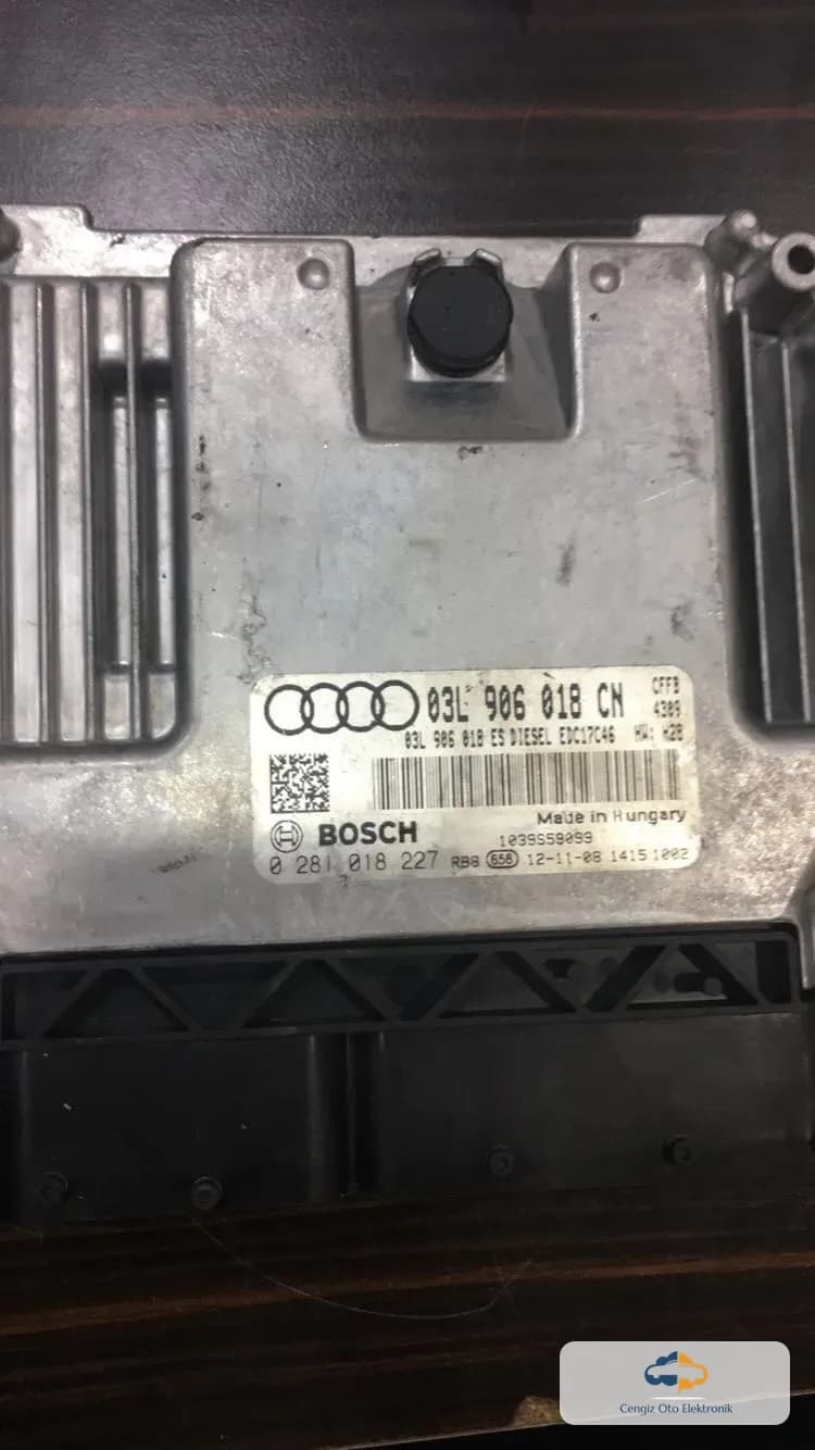 Audi Q3 2.0 - 0281018227 - 03L906018CN