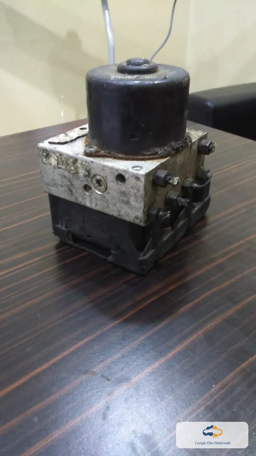 VAG VAG Grubu A4 (PQ34) platformu ve dönemin ilgili modelleri (Yaklaşık 1997 – 2001 arası) ABS Beyini / ABS Elektronik Kontrol Ünitesi (ECU)