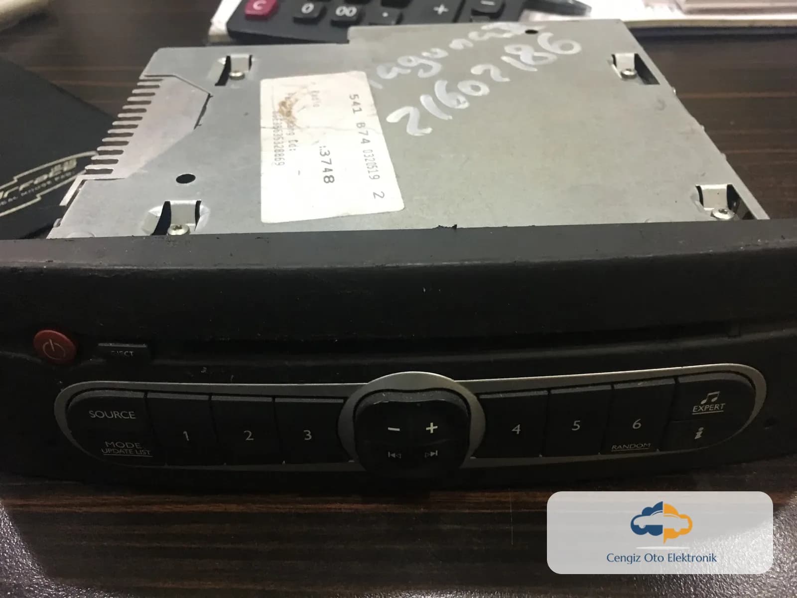 Renault Laguna Radyo - 8200483748T - 8200483748 -