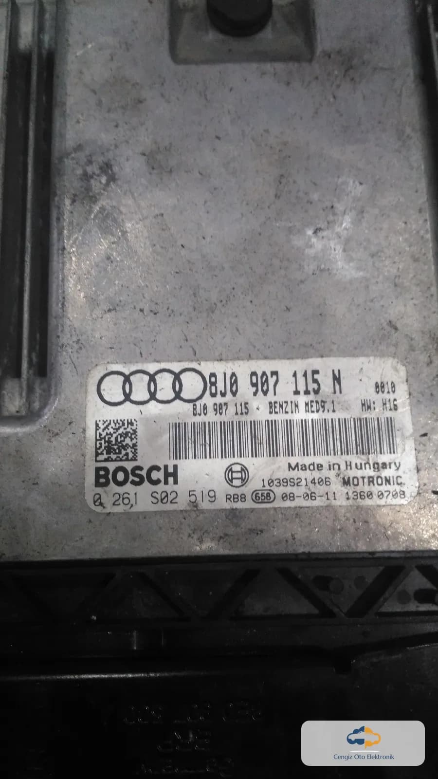 Audi Audi TT Mk2 (Coupe / Roadster) 8J Motor Beyini (ECU / Motor Kontrol Ünitesi - DME/MED9.1) - 8J0907115N