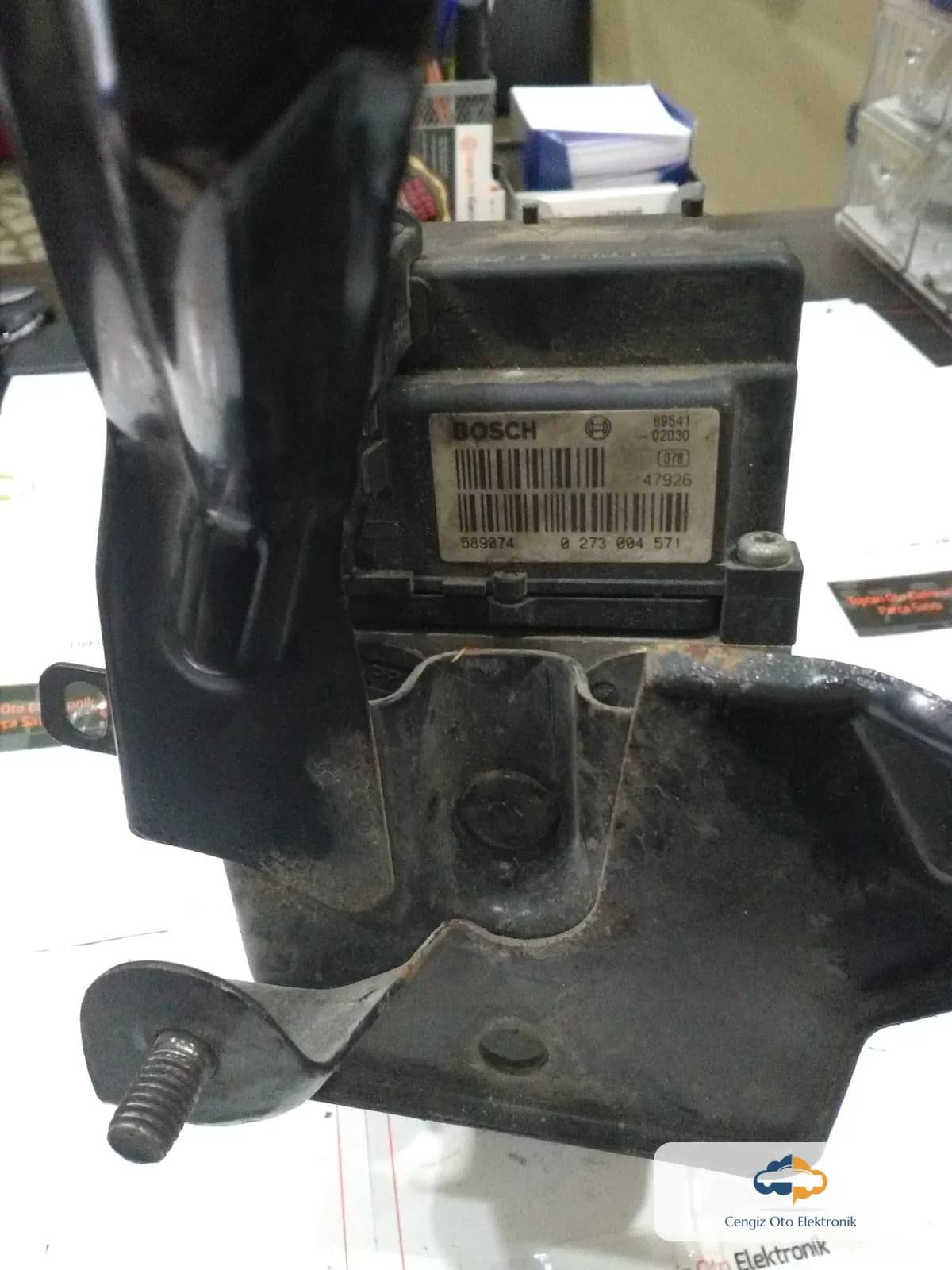 Toyota Toyota Corolla E12 / E120 (9. Nesil) ABS Beyini / ABS Hidrolik Pompa ve Kontrol Modülü Komple Ünitesi